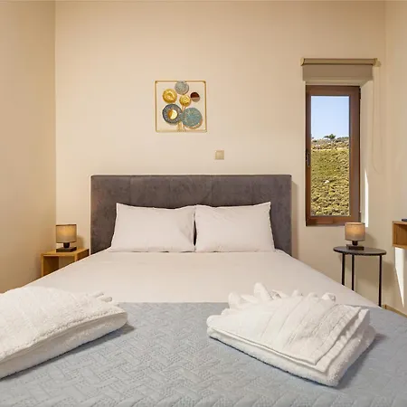 Willa Lia Chania With Private Ecologic Pool And Amazing View!